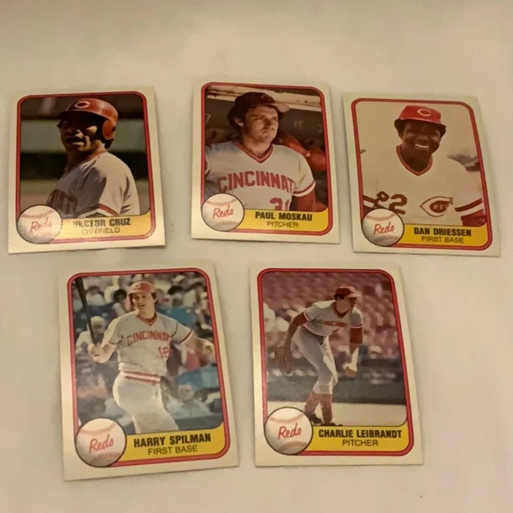 Bundle of Baseball Cards Lot 150